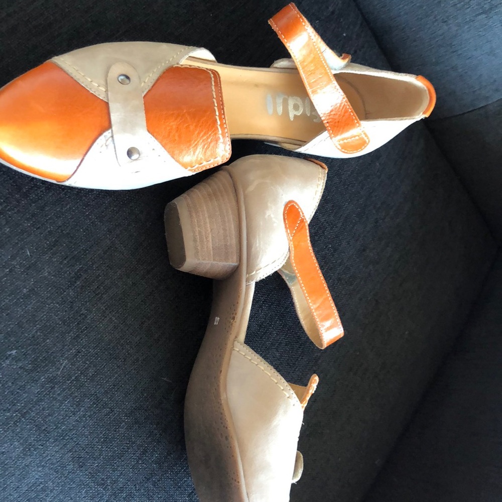 Shoes - Picture 2 of 6